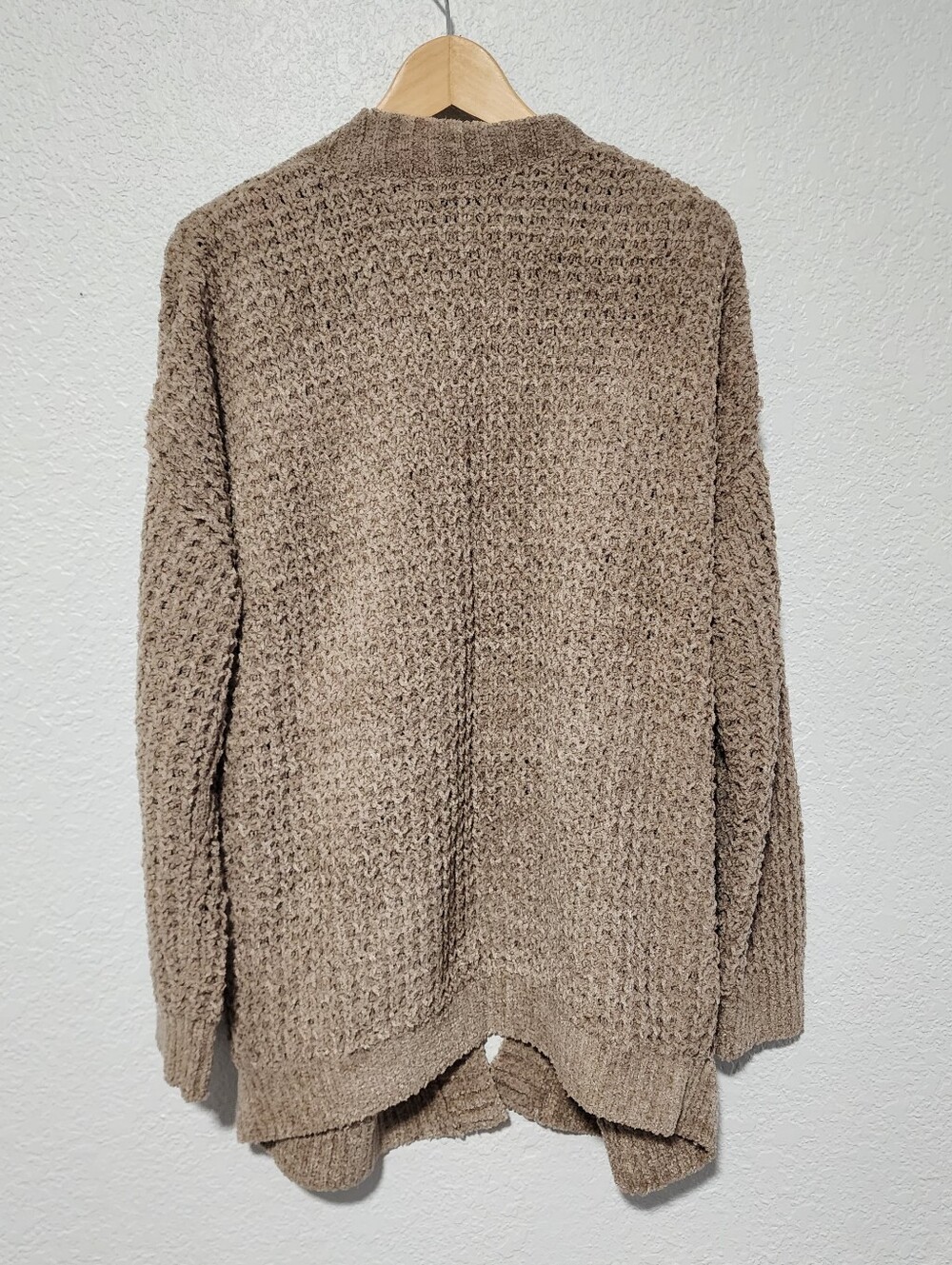 Express Women Chunky Cable Knit Open Front Cardigan Sweater Taupe Tan Medium NWT - Picture 2 of 7